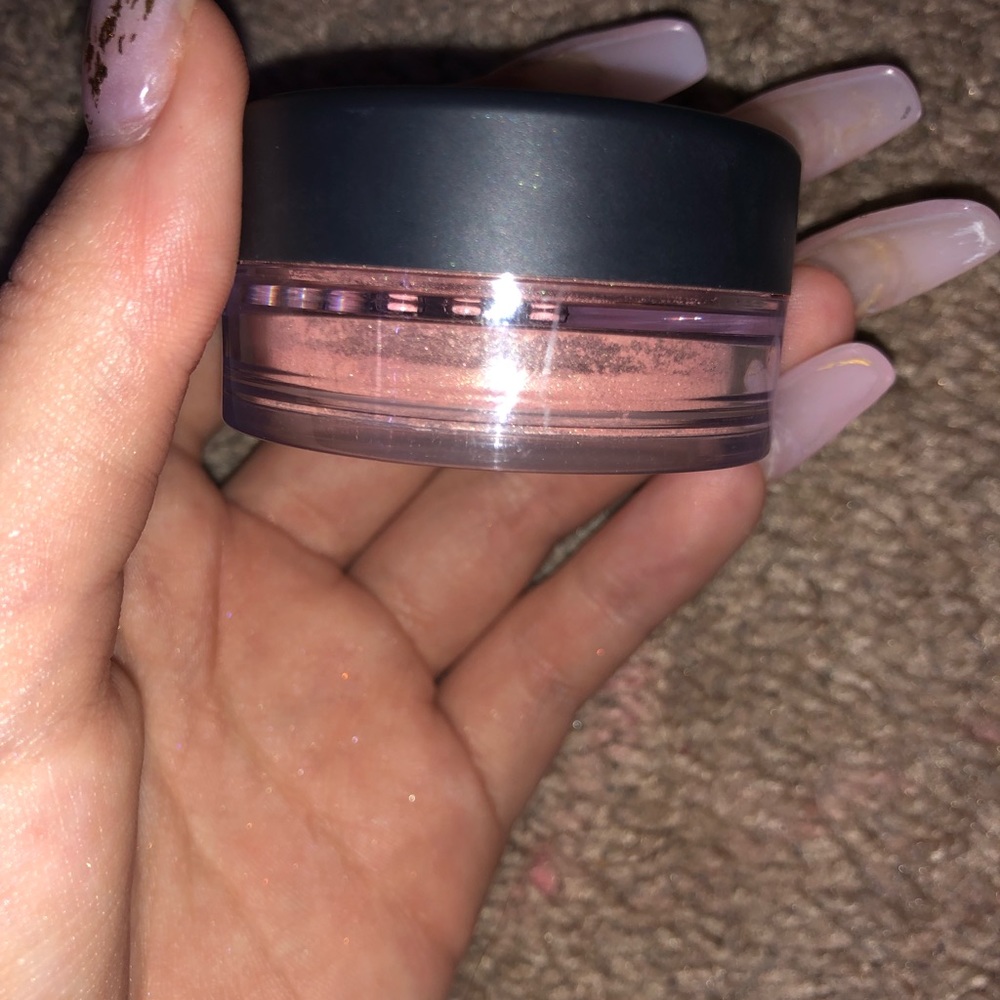 Bare Minerals Loose Pigment full sized blush